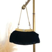 【 日本直送　名牌中古包 】Salvatore Ferragamo ハンドバッグ ブラック ストーン ベロア ミニバッグ イブニングバッグ bv3g8n