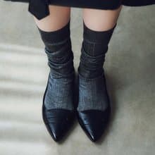 TAMARA 黑色 PVC 尖頭平底鞋