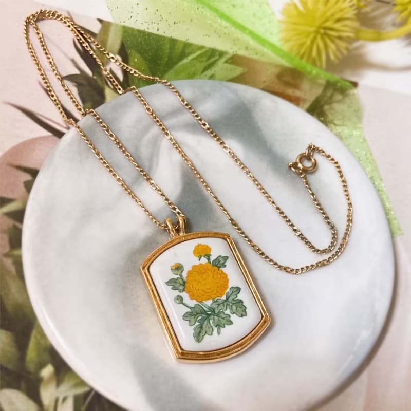 【西洋古董飾品】陽光橘色花卉 陶瓷彩繪鑲嵌 鑲框式 質感 項鍊