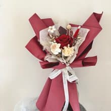 sueing_blossom  厄瓜多永生玫瑰告白花束 (M)