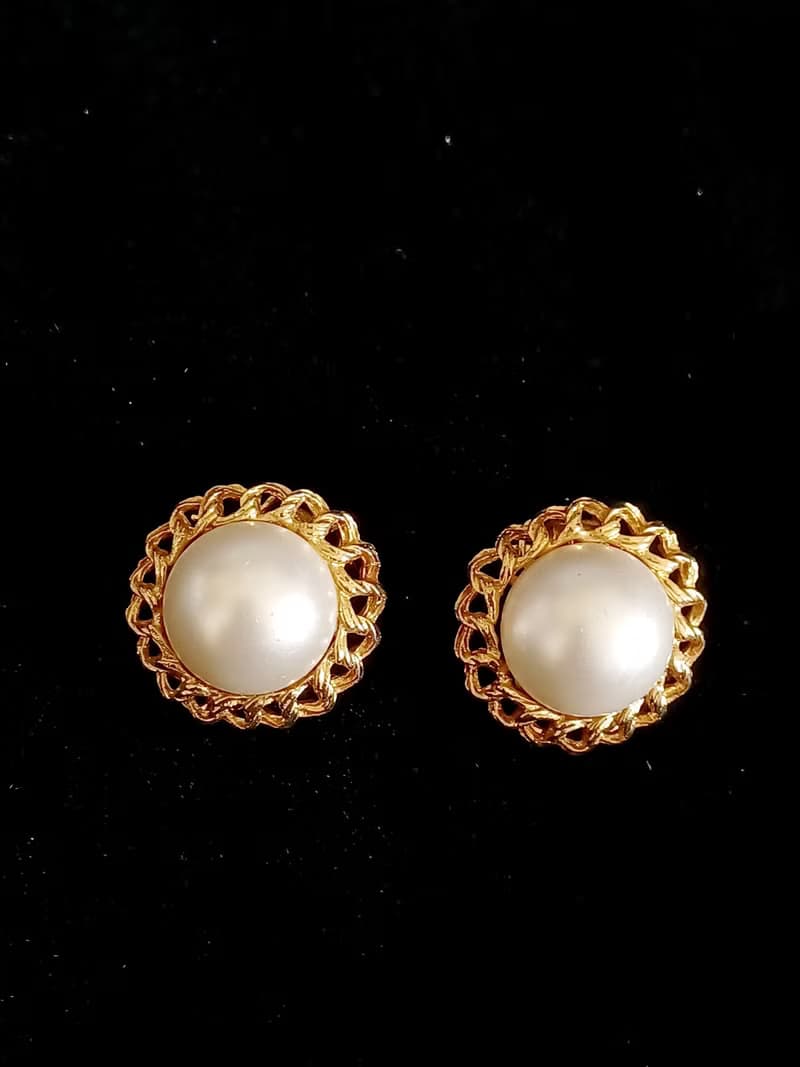 vintage jewelry  典雅金色繩結鑲邊仿珠 夾式耳環