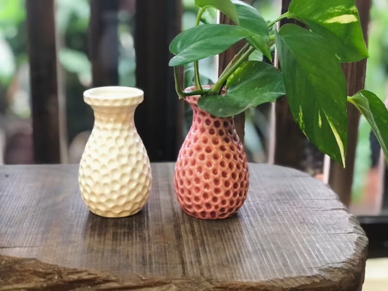 陶瓷圓點刻紋造型 白釉小花器 花瓶擺件 辦公桌 茶席