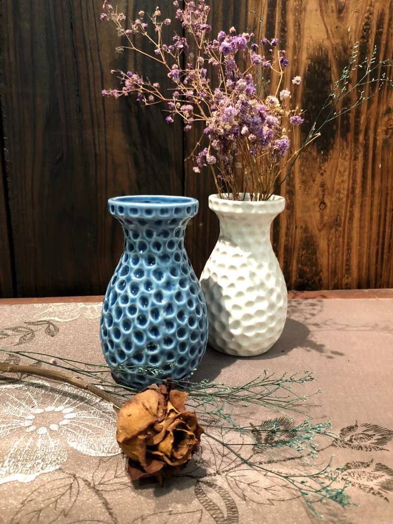 陶瓷圓點刻紋造型 白釉小花器 花瓶擺件 辦公桌 茶席