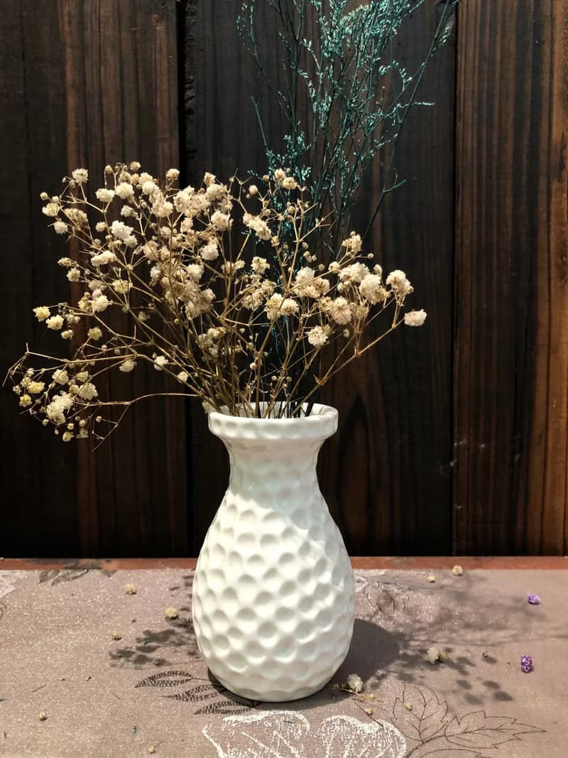 陶瓷圓點刻紋造型 白釉小花器 花瓶擺件 辦公桌 茶席