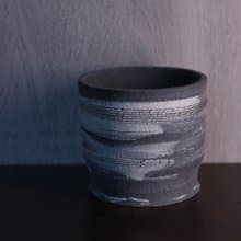 墨刷歪仔裂紋黑御影盆器