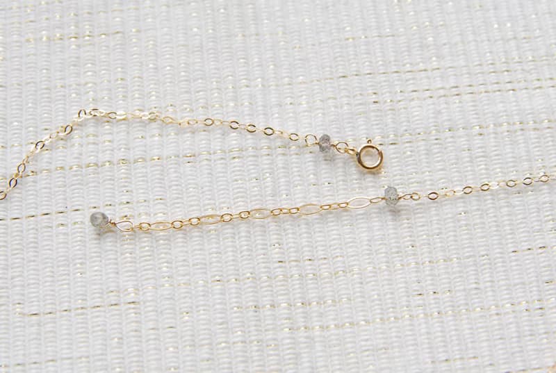 ４枚の花弁のお花のネックレス　黒１４kgf
