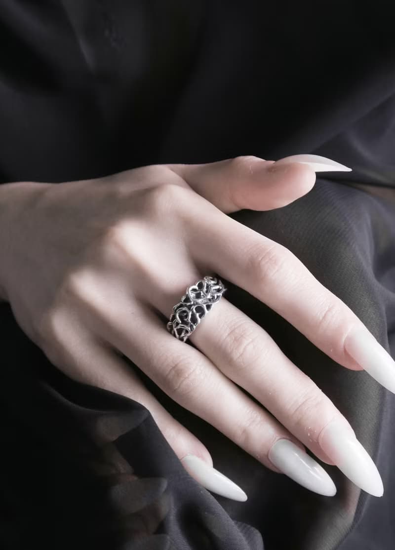 TVXQ, nSSign pick BloodstreamS man bold unisex silver ring