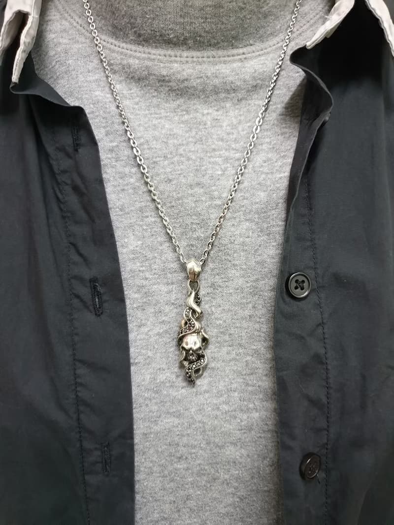 +地獄騎士+ 925純銀飾 個性精雕火焰骷髏項鍊墜飾 附贈抗敏白鋼鍊