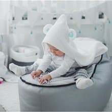 Hooded baby boy towel decorated with blue bear ears