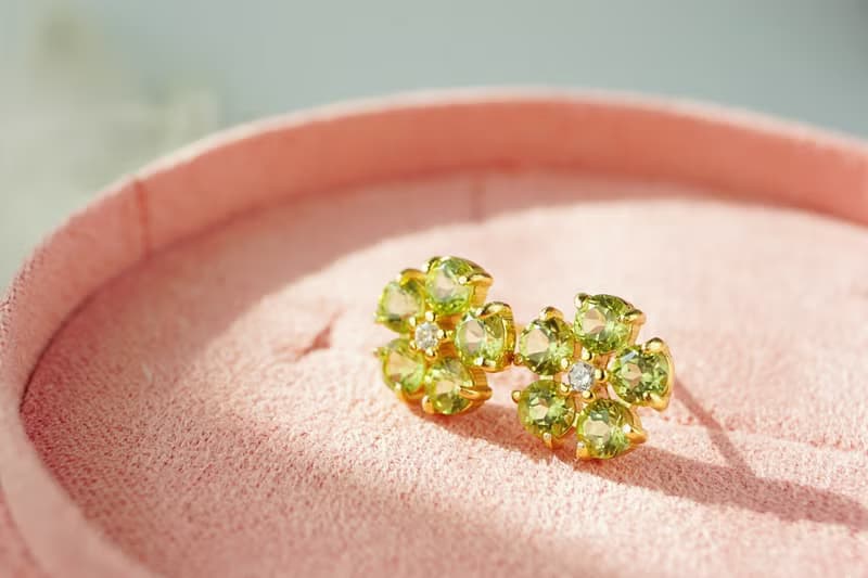 Natural Peridot Silver 925 Stud Earrings, Flower earrings.