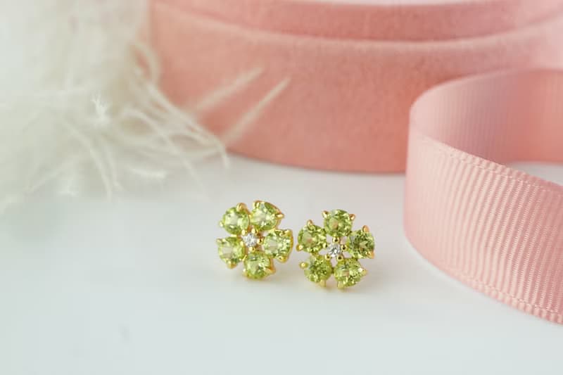 Natural Peridot Silver 925 Stud Earrings, Flower earrings.