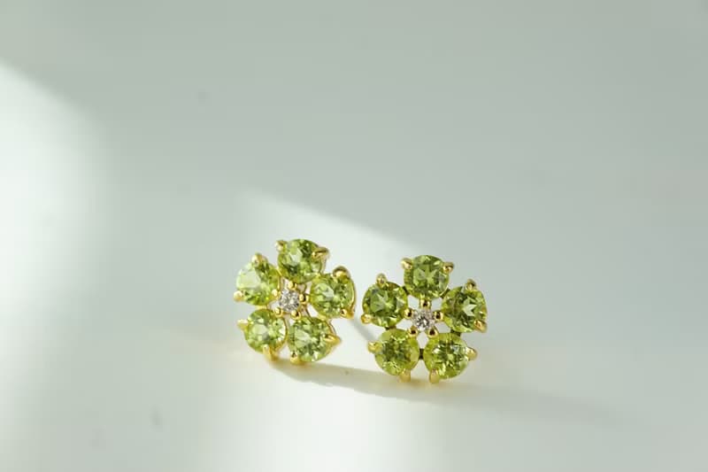 Natural Peridot Silver 925 Stud Earrings, Flower earrings.