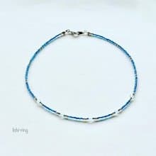 小さなアクアマリンと紺碧のビーズ　ショートネックレス　marine blue
