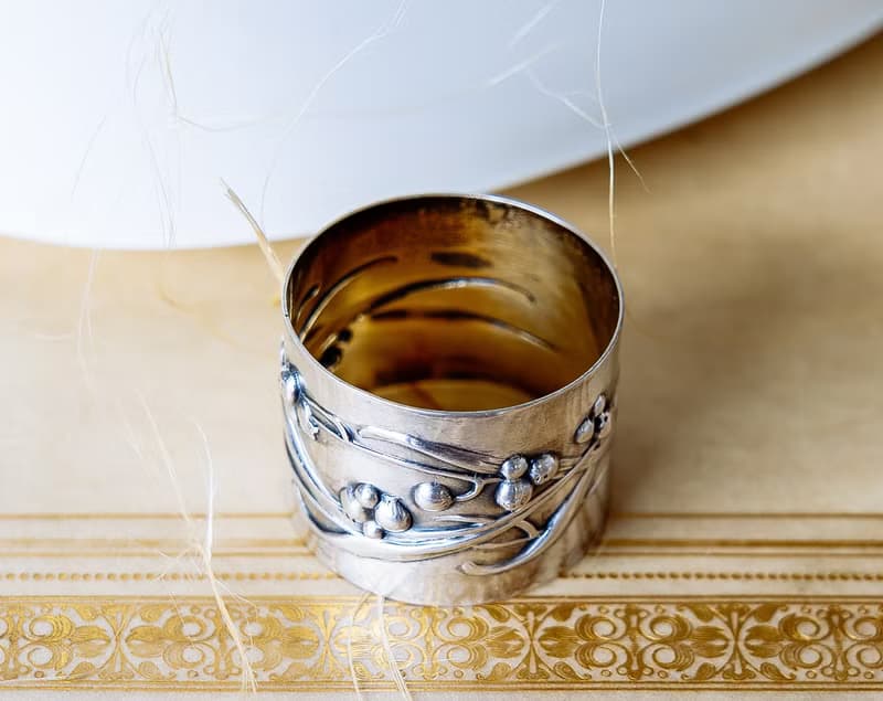 新藝術禾草與果實銀餐巾環 - 西洋古董