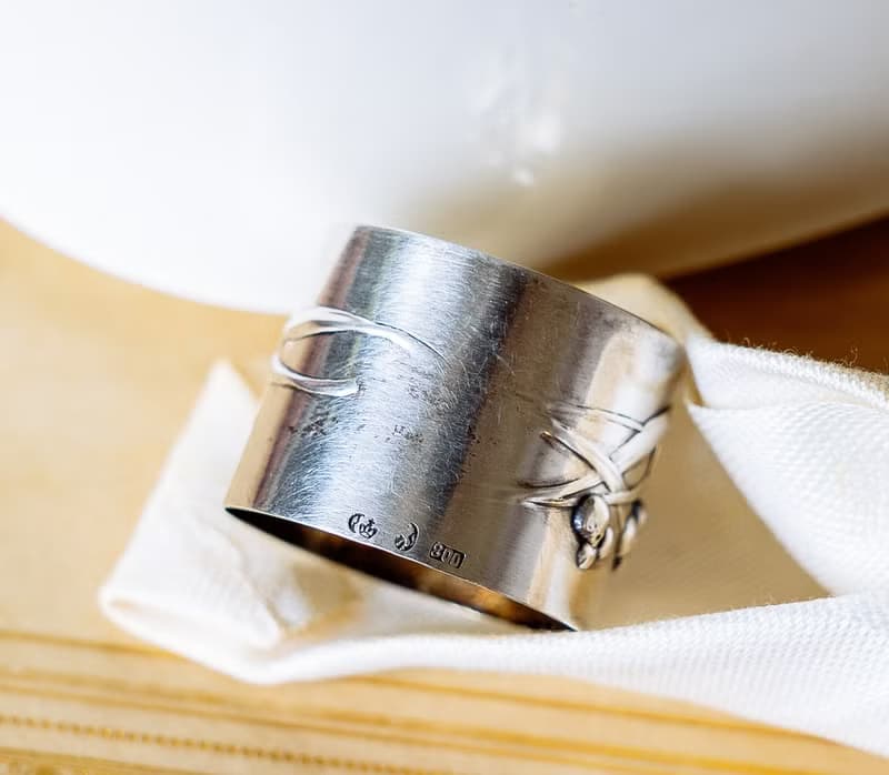 新藝術禾草與果實銀餐巾環 - 西洋古董