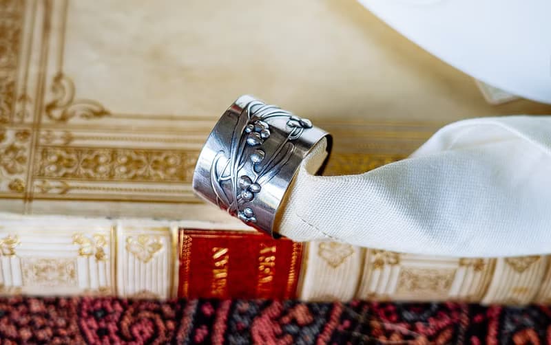 新藝術禾草與果實銀餐巾環 - 西洋古董