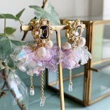 バレエチュチュ衣装のようなパープル と 淡水パール・イヤリング バレエコア