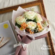 畢業花束 Meric Garden 仿真純美之戀浪漫皇后玫瑰木桐花束