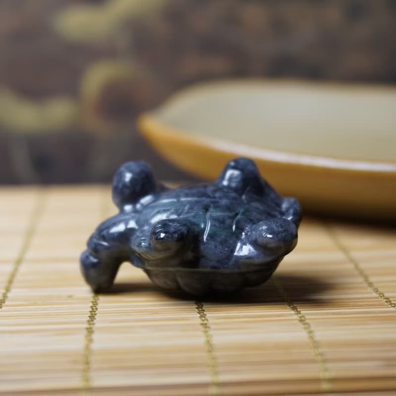 【吉祥‧長壽】烏雞翡翠烏龜 | 天然緬甸A貨翡翠 |  送禮