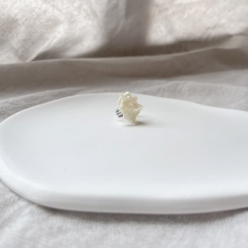 TeenyTinyCraft | 星骸 手工耳骨夾
