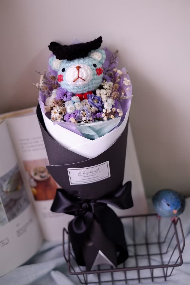 未完待續| 手工畢業熊乾燥花 長花束 鉤針娃娃tiffany藍熊款 預購