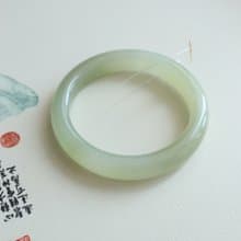 天然晴水和田玉手鐲冰底晴水料顏色美脂很厚玉質溫潤水頭足54圈口