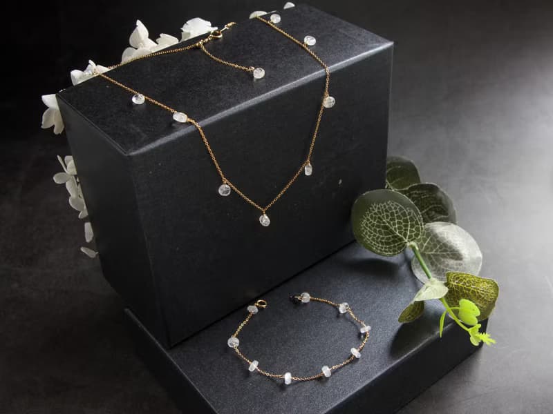 14kgf- rainbowmoon stone short necklace(ajustable chain)