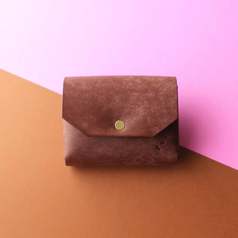 カピバラデザインのコンパクト財布　ダークブラウン×ピンク  皮夾 牛皮 皮革 錢包 銀包 手作