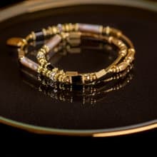 午夜的流動盛宴 // C1383珠貝黑瑪瑙黃銅雙圈手鍊