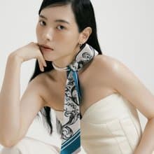 【Ven & Qu】巴洛克青綠絲巾 6×110cm – 優雅設計印花