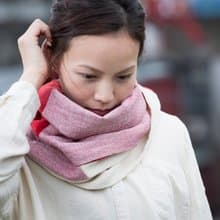 紅色 成人圍脖 微寒冬季厚款 保加利亞純棉紡織布料 / 圍巾