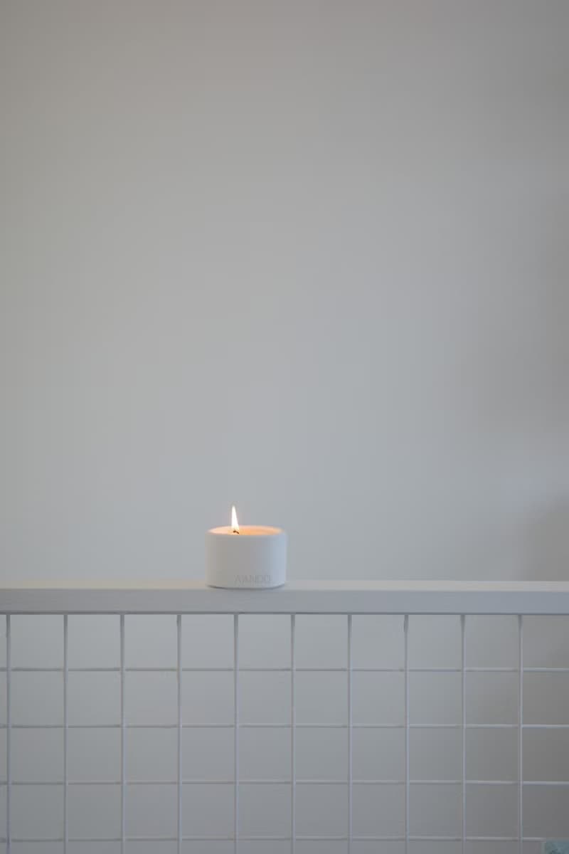 The Pond Candle | 寧靜薰衣草 | 手工水泥香氛蠟燭