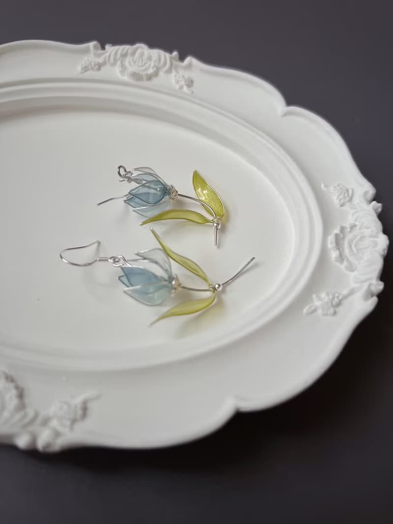 微光花絮 藍 小花朵樹脂耳環
