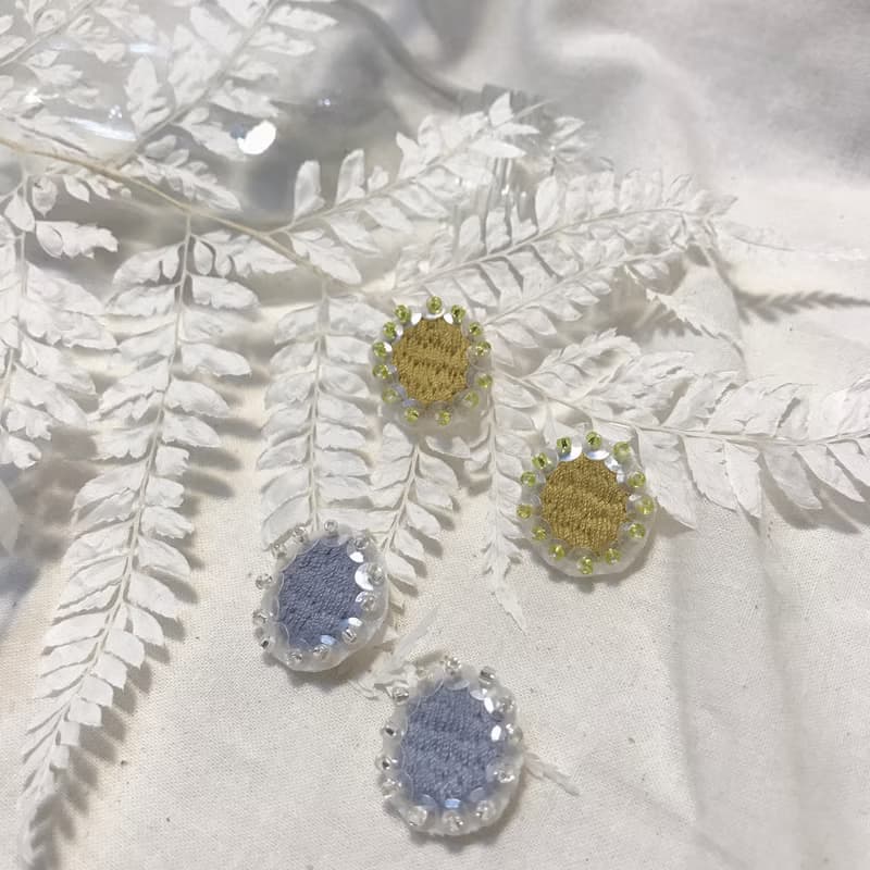 手作刺繡//精靈寶石耳環/可改夾式