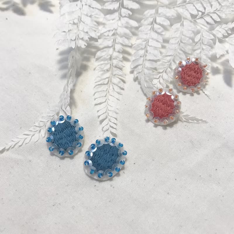 手作刺繡//精靈寶石耳環/可改夾式
