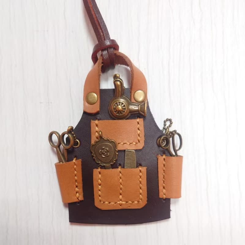 皮革小物 - 手工皮革美髮師工作服項鍊 / 吊飾