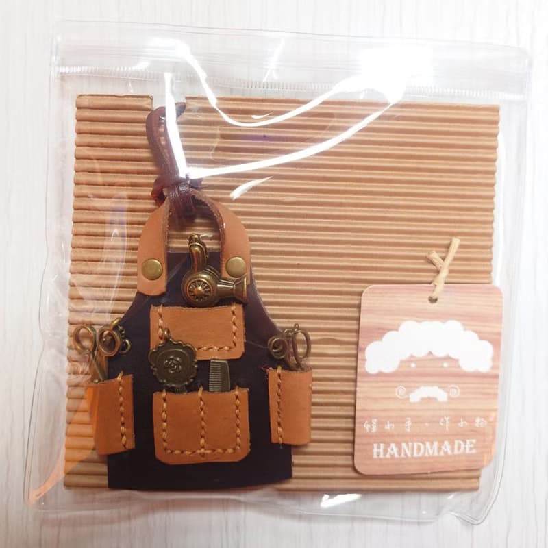 皮革小物 - 手工皮革美髮師工作服項鍊 / 吊飾