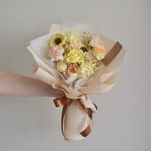 /橘黃色莫蘭迪花束/畢業花束 七夕 情人節 教師節 滿天星 開幕