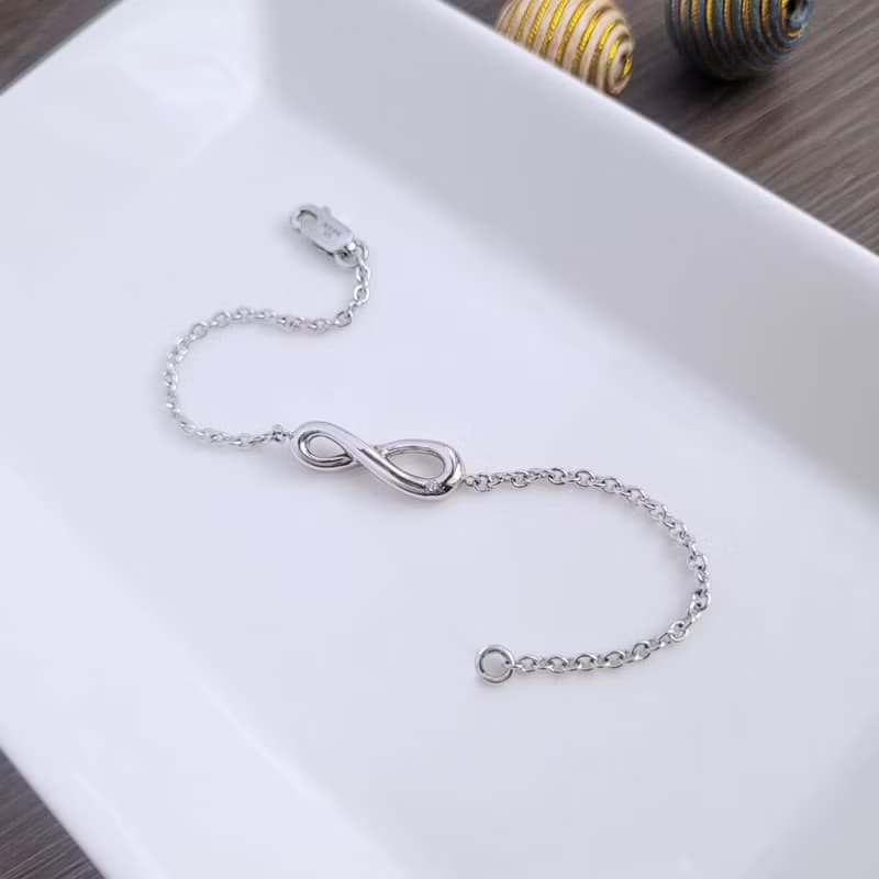 【絕版出清品】愛無限大(單鑽款)。925銀 無限符號鑲鑽手鍊