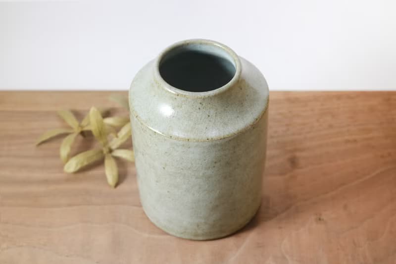 墨藍梅灰瓶