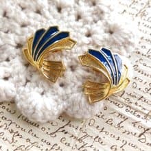 Vintage Jewelry 西洋古董飾品 AVON 對稱 優雅 飛揚 針式耳環