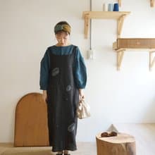 Yinke手工印花製作黑色亞麻山稜、海浪、泡泡綁帶口袋洋裝