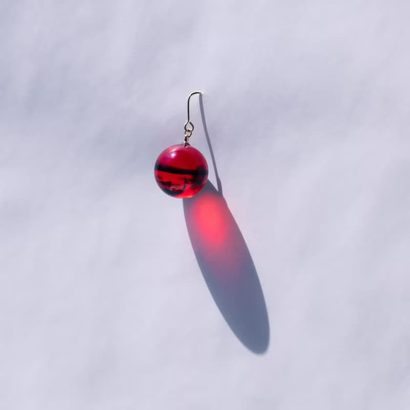 ORBピアス/イヤリング -Red Amber-