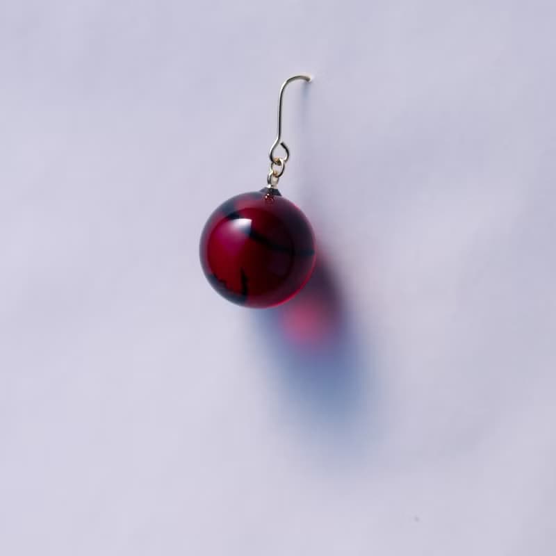 ORBピアス/イヤリング -Red Amber-