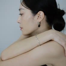 Abyss Coil Earrings | 蜷幽耳環