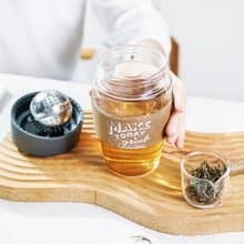 【紅點設計獎】新版茶水分離磁吸泡茶魔力杯-濾茶球 (水松木杯套)