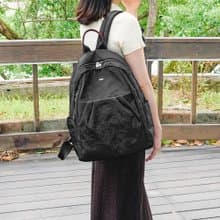 (黑色)輕盈紙感甜美系休閒旅行後背包(大款)33571