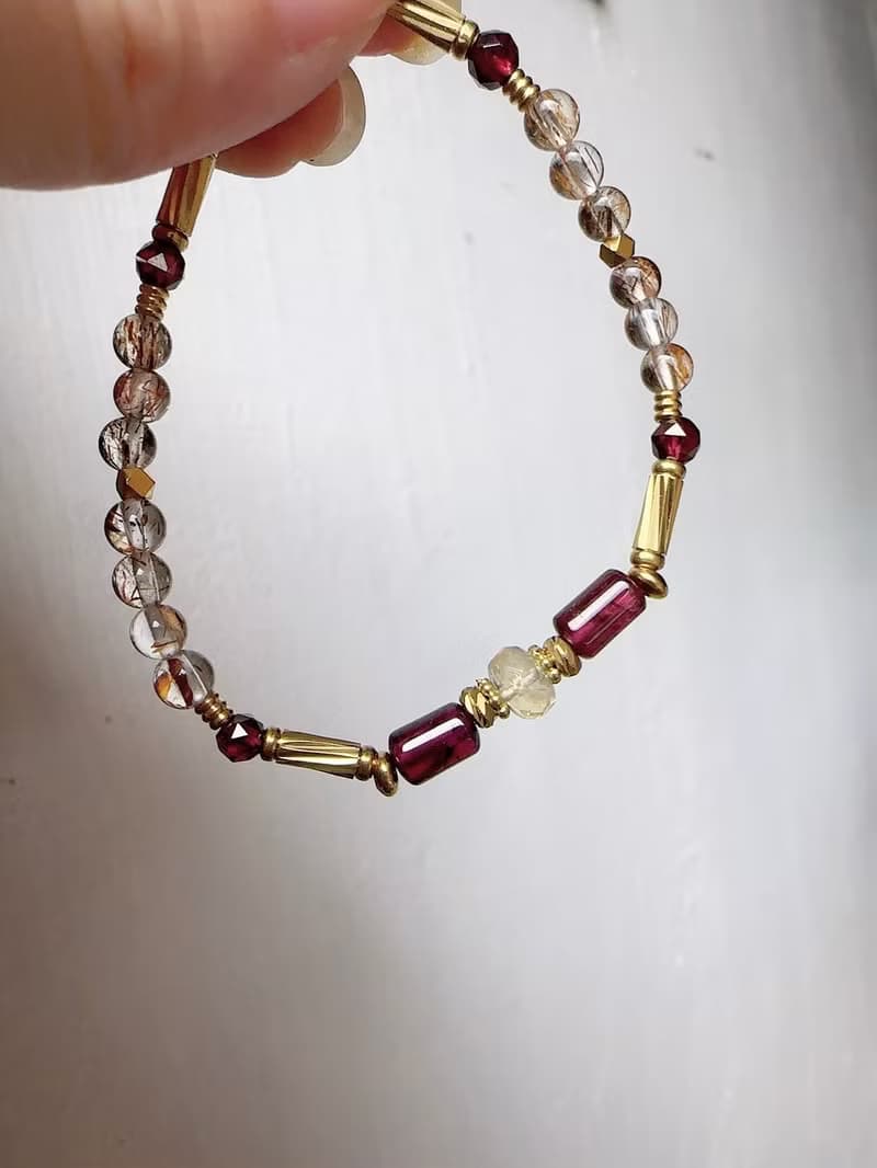 心忱-石榴石 黃水晶 黑金超黃銅細手鍊