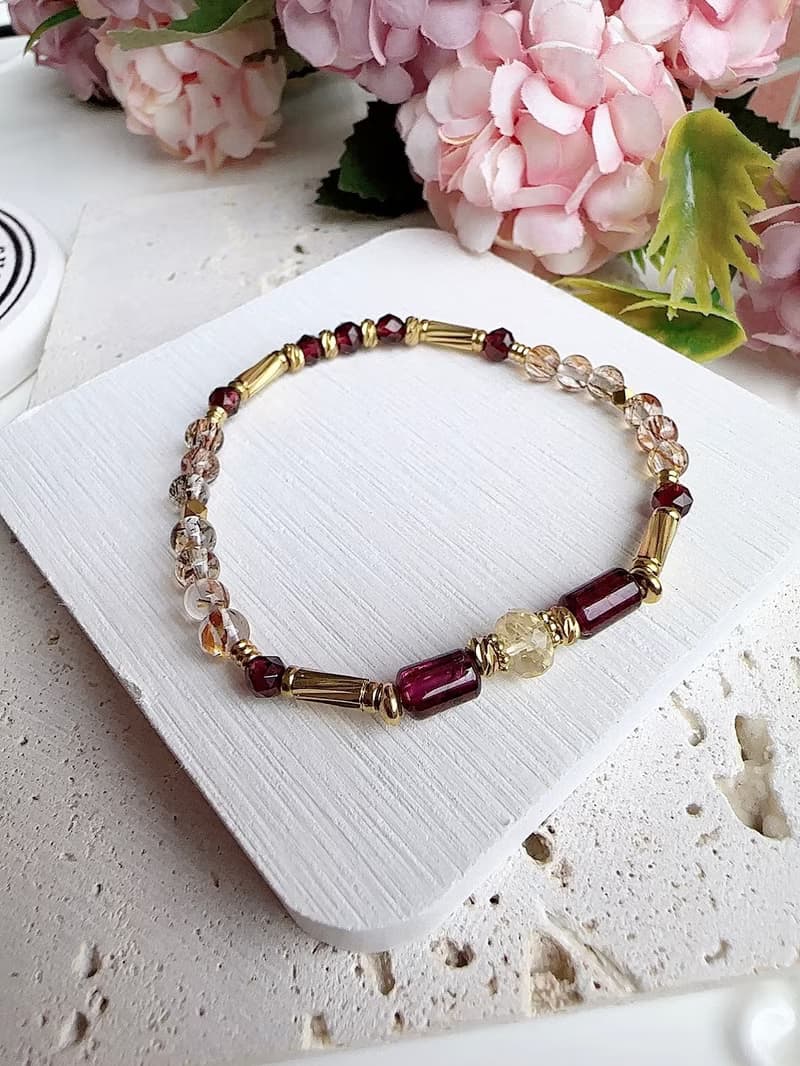 心忱-石榴石 黃水晶 黑金超黃銅細手鍊