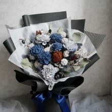藍黑色乾燥花束【時尚藍調】畢業花束/求婚/生日/畢業季/男老師